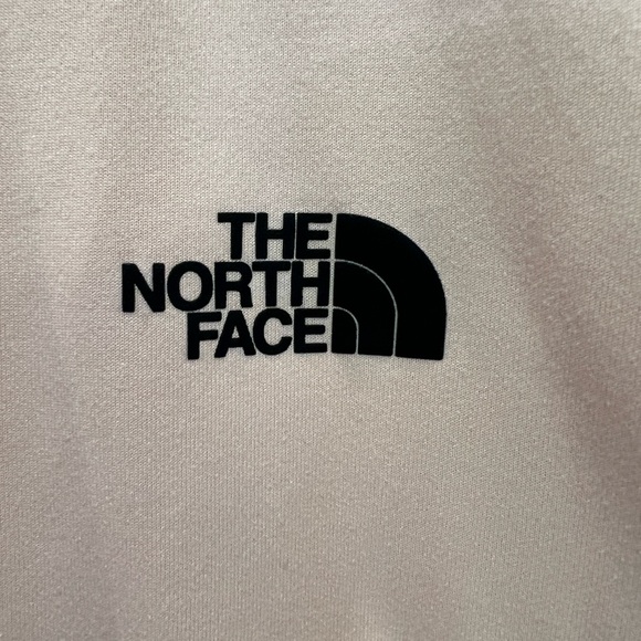 The North Face Women's Light Pink V-Neck Tee - Picture 5 of 6